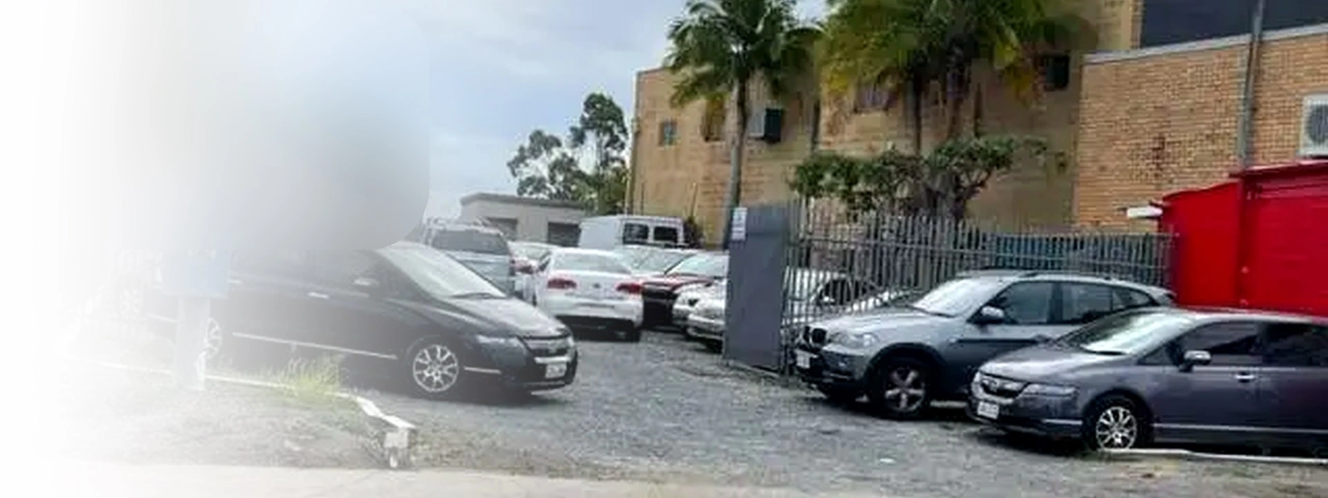 Cars Buyer making a cash offer on a car in Brisbane